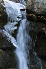 waterfall_with_ice_tg